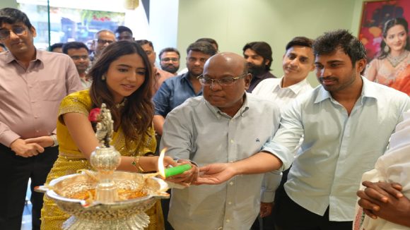 Goyaz New Showroom: హైదరాబాద్ దిల్‌సుఖ్‌నగర్‌లో గోయాజ్ కొత్త షోరూం ప్రారంభం