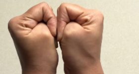 Mohini Mudra:ఆత్మవిశ్వాసం పాతాళంలో ఉందా? మోహిని ముద్రతో శిఖరానికి చేరండి!