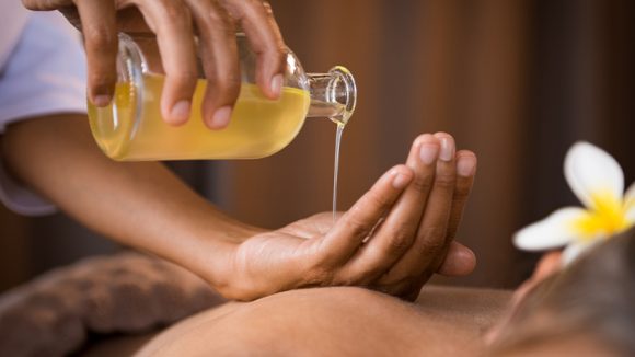 Vitamin D: చర్మానికి నూనె పట్టిస్తే విటమిన్ డి పెరుగుతుందా? ఇందులో నిజమెంత ?