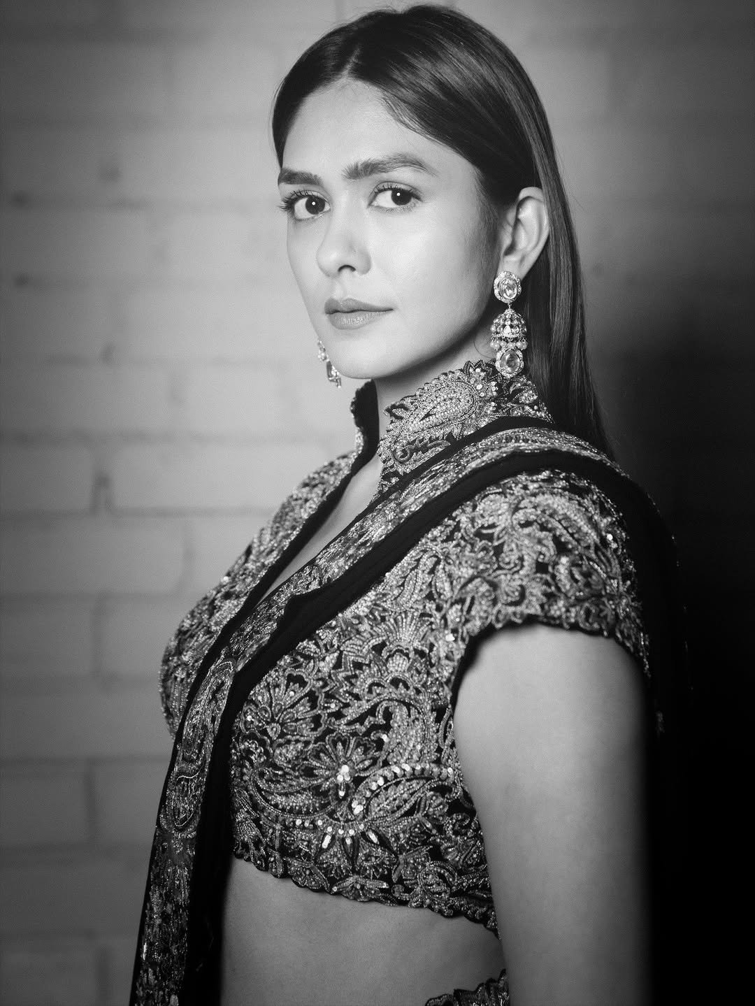 Actress Mrunal Thakur Photo Gallery