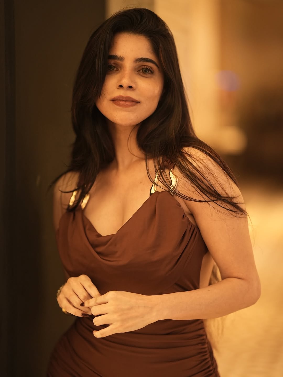 Actress Divya Bharathi Photo Gallery