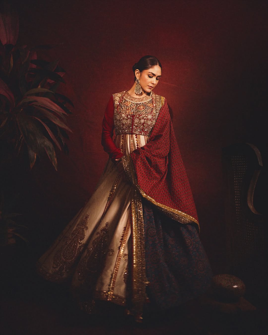 Actress Mrunal Thakur Photo Gallery