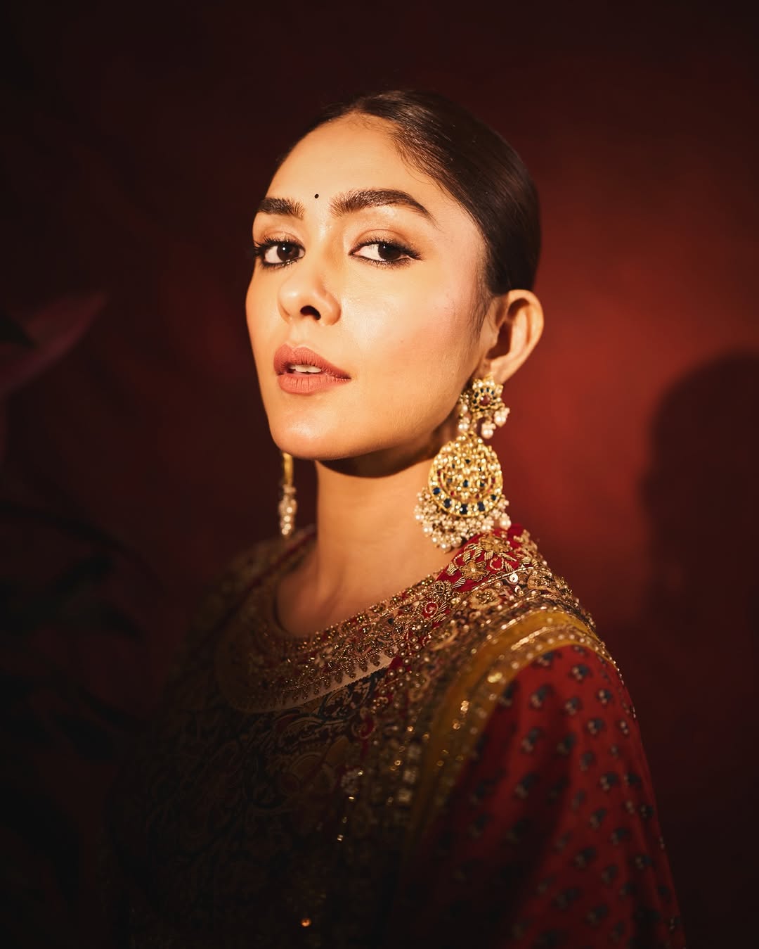 Actress Mrunal Thakur Photo Gallery