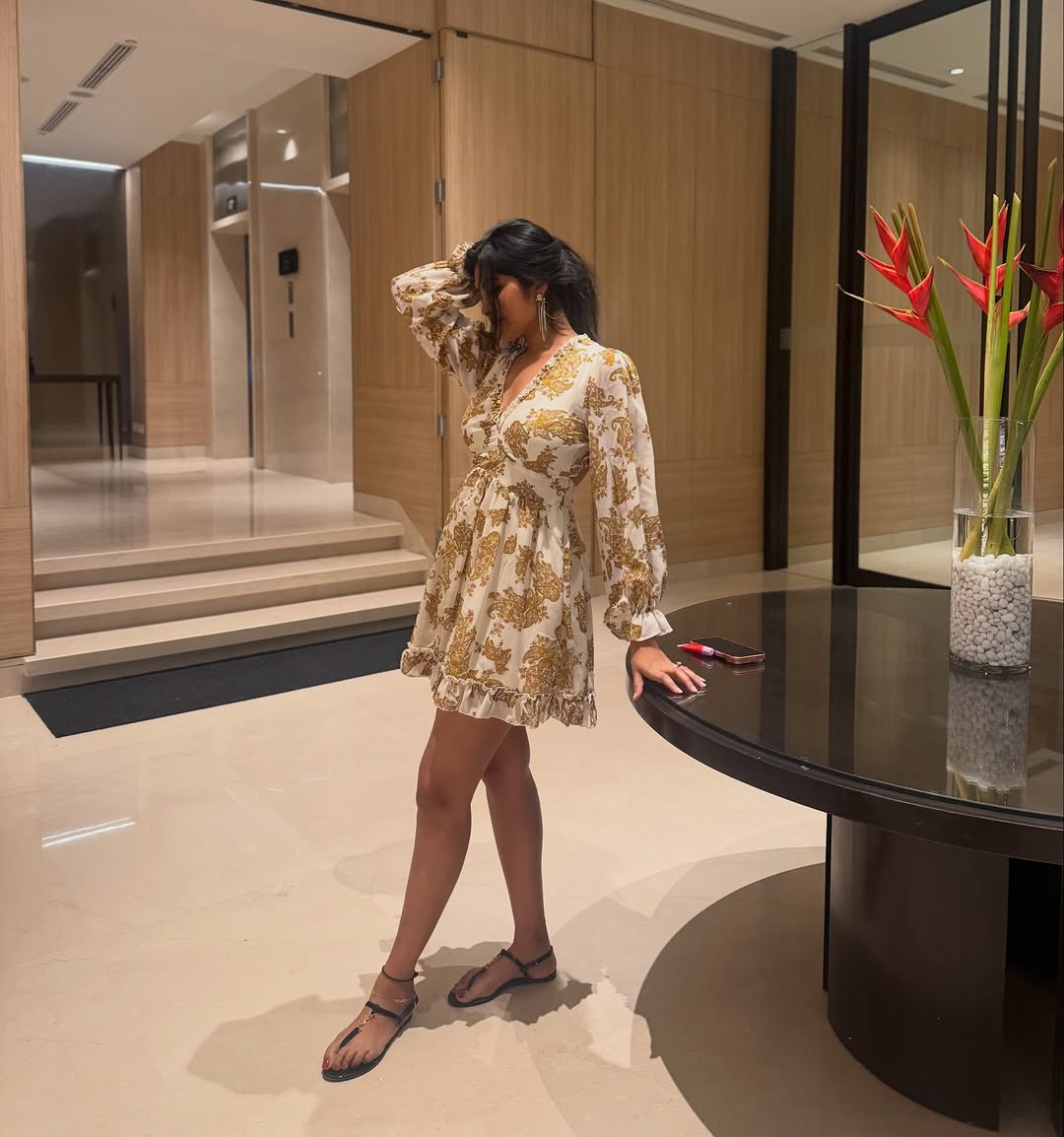 Actress Divi Vadthya Photo Gallery