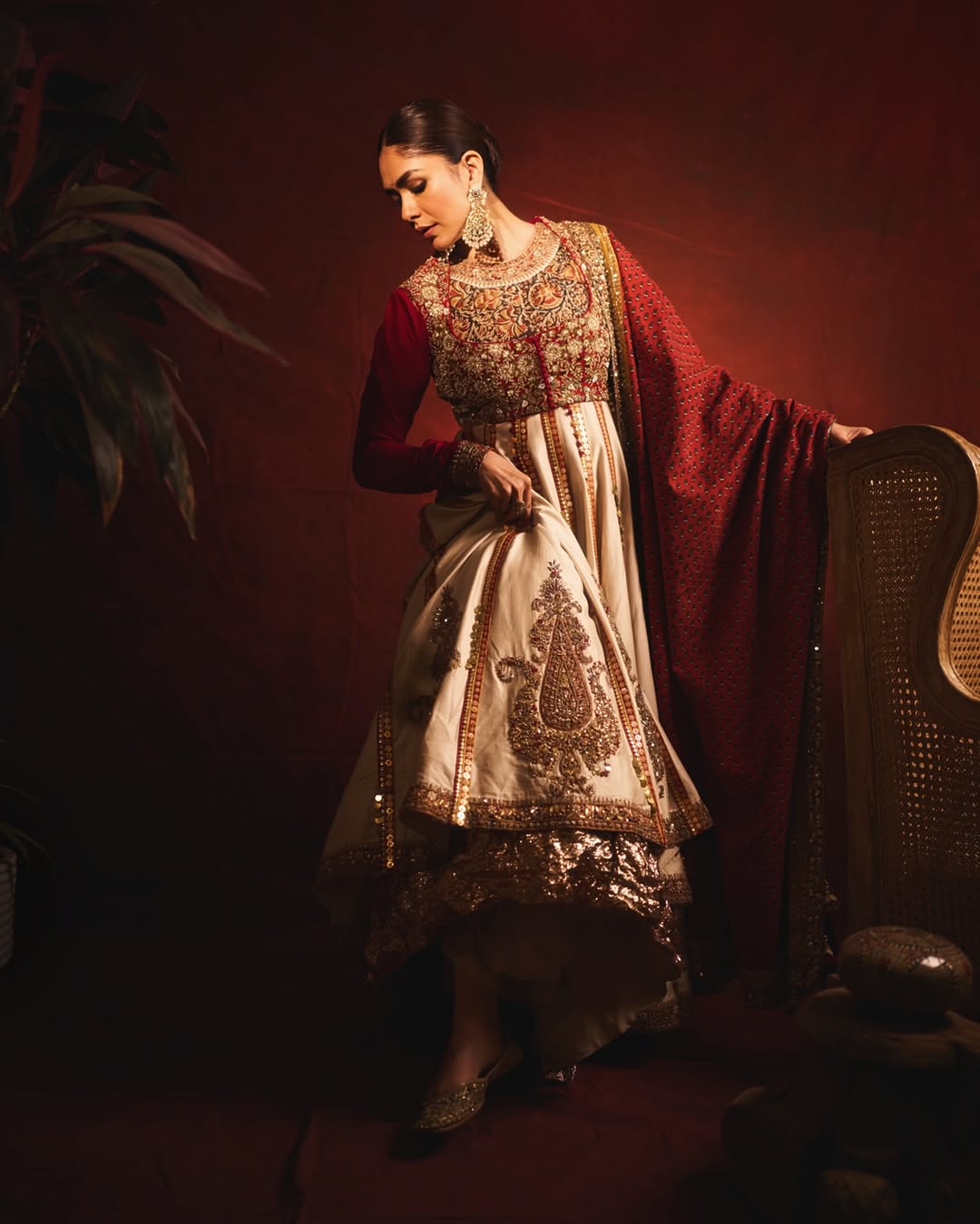 Actress Mrunal Thakur Photo Gallery