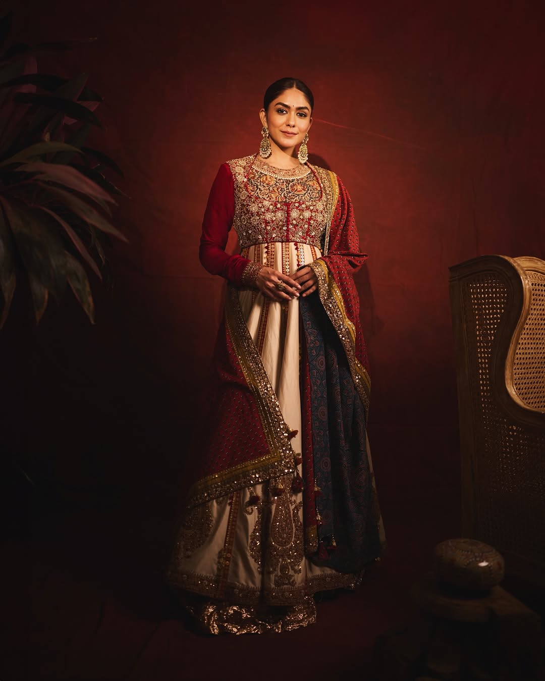 Actress Mrunal Thakur Photo Gallery