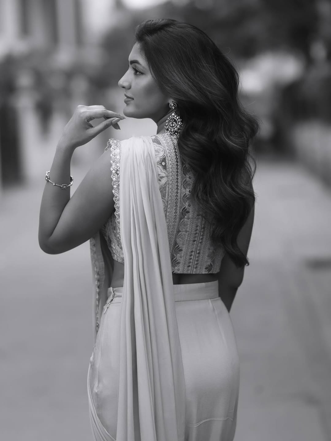 Actress Eesha Rebba Photo Gallery