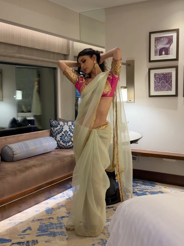 Actress Mouni Roy Photo Gallery