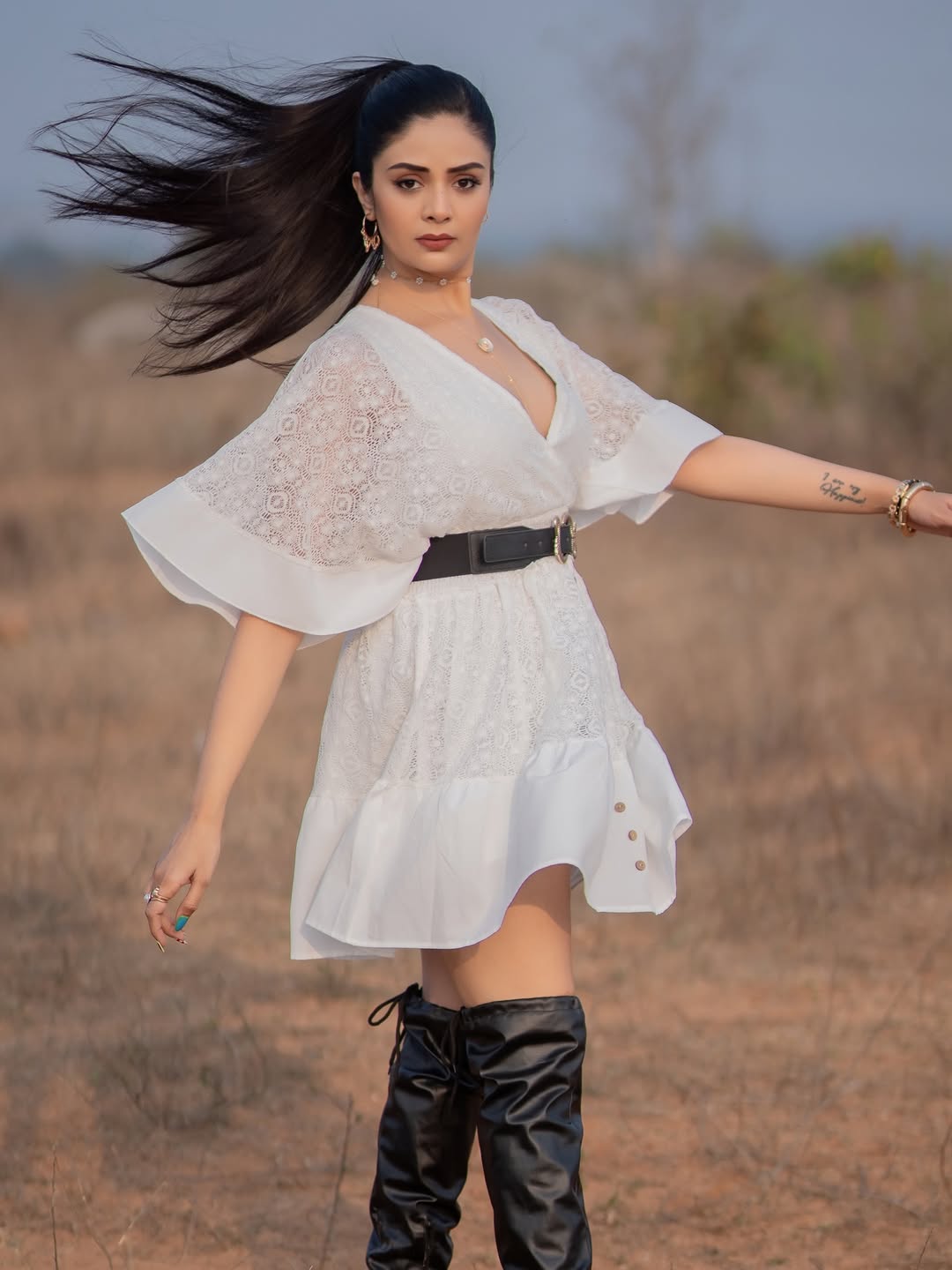 Actress Sreemukhi Photo Gallery