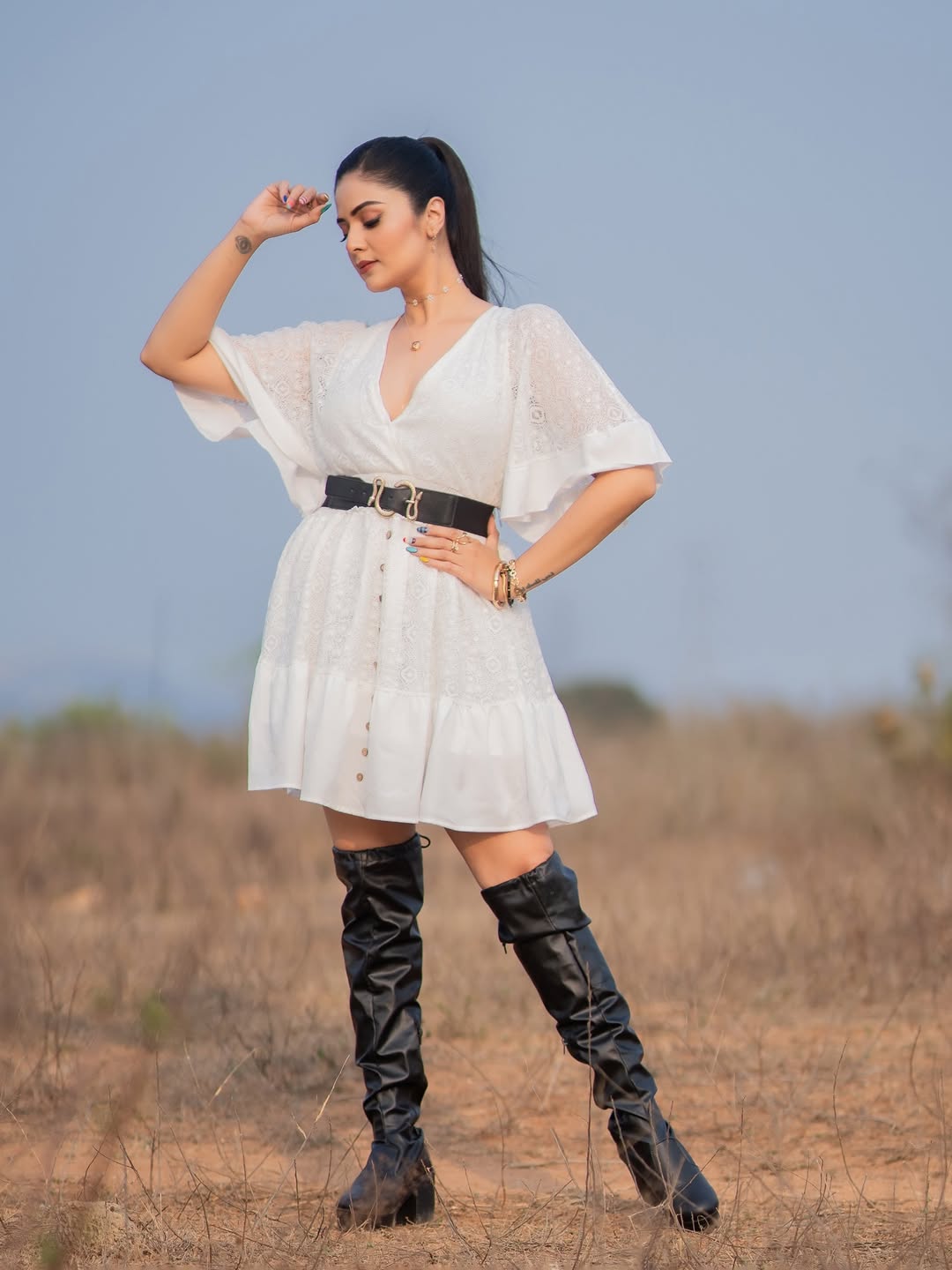 Actress Sreemukhi Photo Gallery