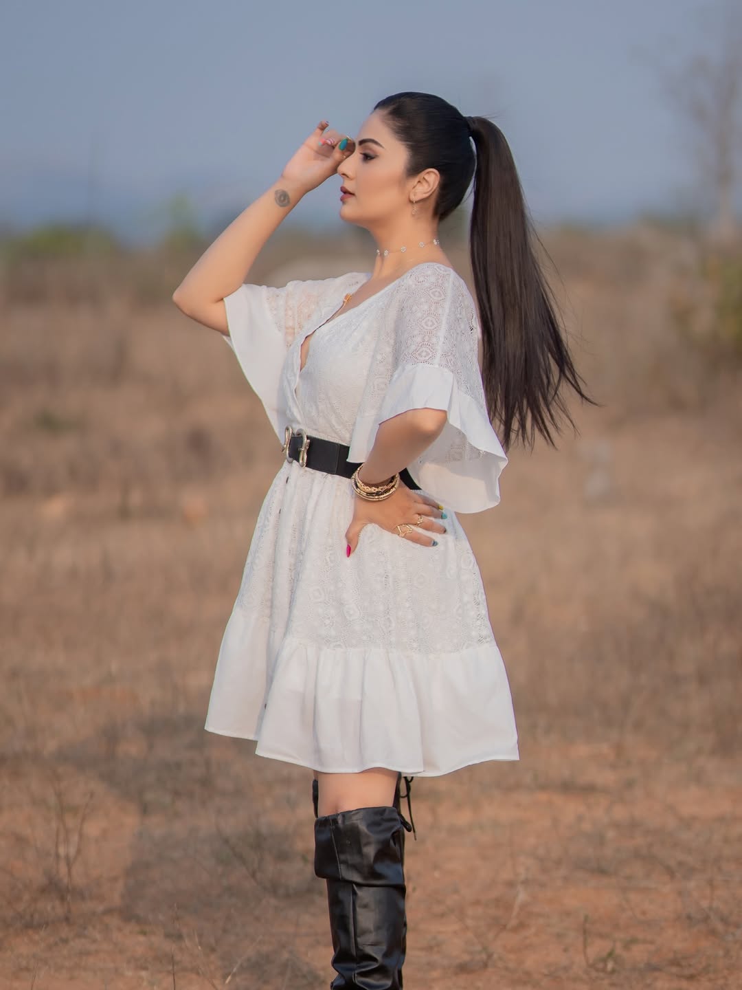 Actress Sreemukhi Photo Gallery