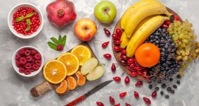 Fruits: రాత్రి పూట ఈ పండ్లు తింటున్నారా? అయితే ప్రమాదంలో పడ్డట్టే!
