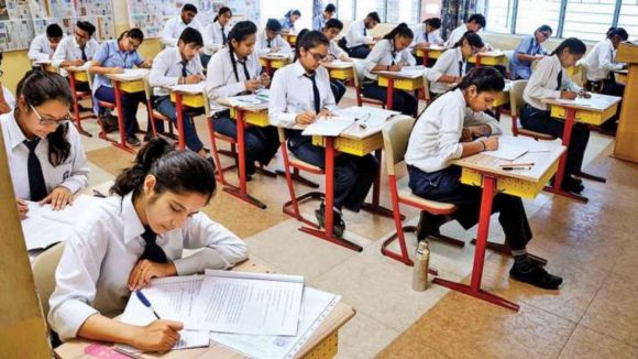 AP SSC Hall Tickets: ఏపీ టెన్త్ హాల్ టికెట్లు విడుదల.. విద్యార్థులకు ఆర్టీసీ బస్సుల్లో ఫ్రీ జర్నీ