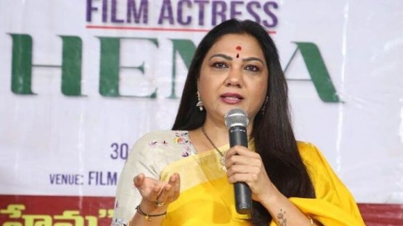 మానసికంగా కృంగిపోయాను.. ఆ టైంలో సూసైడ్ చేసుకోవాలనుకున్నాను: హేమ