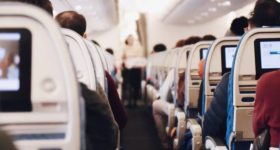 AIR Travels: విమాన ప్రయాణికులకు చల్లటి కబురు.. ఆ పప్పులుడకవ్, పౌర విమానయాన శాఖ ఆదేశాలు