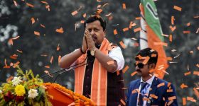 Warangal News: కాళీ ట్రాక్టర్లకు కేసుల బెదిరింపులా? పట్టుకున్నారు సరే.. కానీ కేసులు ఎక్కడ?