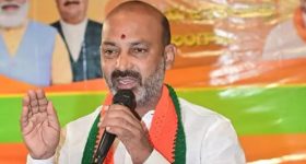 Bandi Sanjay: అసెంబ్లీ సాక్షిగా రాజ్యాంగ ఉల్లంఘన.. మజ్లిస్ ఎమ్మెల్యేలపై చర్యలేవి, బండి సంజయ్ ఫైర్