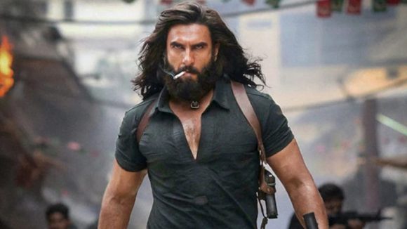Durandhar 2 Collections : బాక్సాఫీస్ ను షేక్ చేస్తున్న ‘దురంధర్’ కలెక్షన్స్.. రెండో రోజు ఎన్ని కోట్లంటే..?