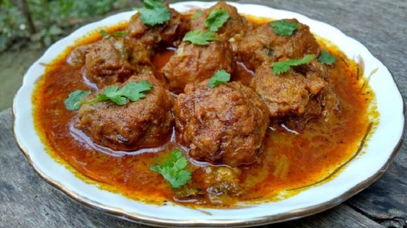 Cabbage Kofta Curry: క్యాబేజ్ కోఫ్తా కర్రీ.. ఇలా చేస్తే బగారా రైస్ తో అదిరిపోతుంది, తింటే మర్చిపోలేరు