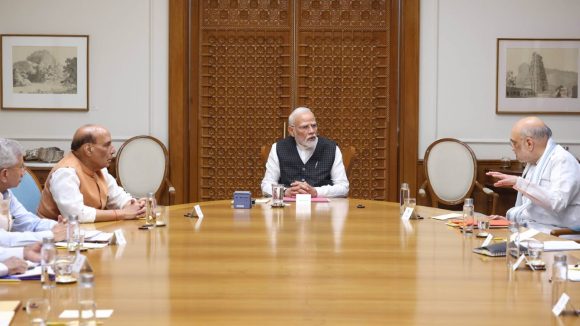 Central Cabinet: కేంద్ర కేబినెట్ కీలక నిర్ణయం.. రూ.54,926 కోట్లతో కీలక ప్రాజెక్టులకు గ్రీన్ సిగ్నల్, ఇందులో ఏమున్నాయంటే?