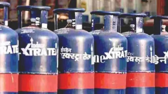 Commercial LPG Gas: రాష్ట్రాలకు మరో 20 శాతం ఎల్‌పీజీ కేటాయింపు.. హోటళ్లు, దాబాలకు ప్రాధాన్యత