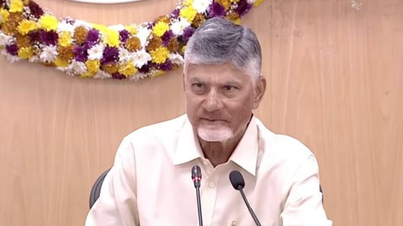 Chandrababu Naidu: నీ ప్రాబ్లం ఏంటి ఆటిట్యూడ్ తగ్గించుకో .. కలెక్టర్ పై చంద్రబాబు ఫైర్