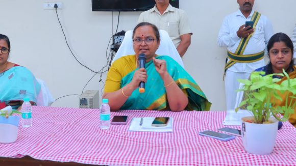 Collector Haimavathi: ట్రిపుల్ ఆర్  భూసేకరణకు రైతులు సహకరించాలి : కలెక్టర్ హైమావతి