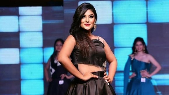 Film industry: ఘోరం..రోడ్డు ప్రమాదంలో ప్రముఖ యువ నటి మృతి!