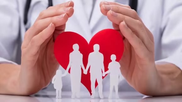 Health Insurance: హెల్త్ ఇన్సూరెన్స్ తీసుకుంటున్నారా?.. ఈ 5 విషయాలు చెక్ చేయండి