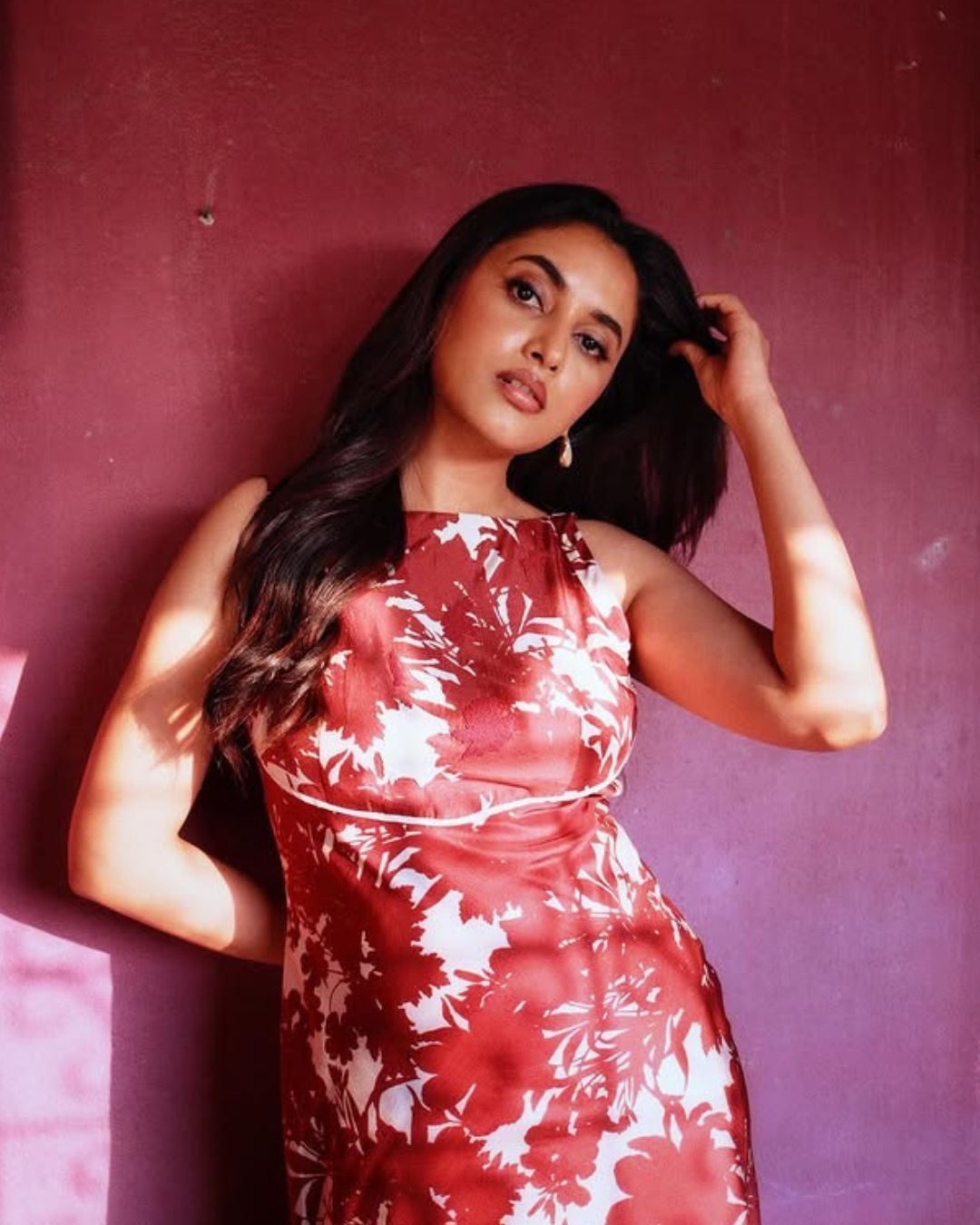 Priyanka Mohan : కళ్ళతోనే కైపెక్కిస్తున్న ప్రియాంక.. ఎంత అందంగా ఉందో..