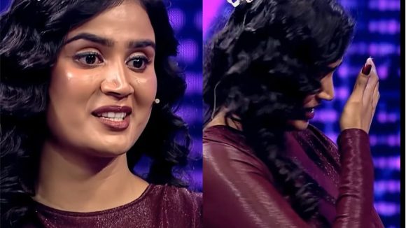 Actress Kavya: ఫస్ట్ టైమ్ స్టేజ్‌పై కన్నీళ్లు పెట్టుకున్న నటి కావ్య.. అసలు ఏమైంది?