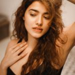 Ketika Sharma: బ్లాక్ అవుట్ ఫిట్ లో సెగలు పుట్టిస్తున్న కేతిక శర్మ!