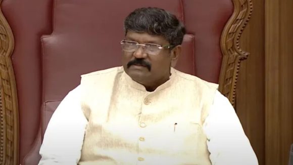 AP Council Row: మండలి ఛైర్మన్ తీరుపై ఎమ్మెల్సీలు అసహనం.. అవిశ్వాసం పెట్టే యోచనలో!