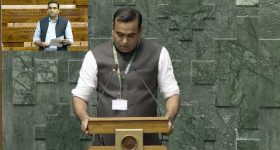 జగిత్యాల ఎస్టీ హాస్టల్‌లో దారుణం.. చీపిరితో  విద్యార్థులను చితకబాదిన కూరగాయలు కోసే వ్యక్తి!