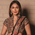 Mrunal Thakur: సిగ్గు లేకుండా అవకాశాలు అడిగాను.. కెరీర్ కష్టాలను బయట పెట్టిన మృణాల్!