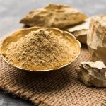 Multani Mitti: ముఖానికి ముల్తాని మిట్టి పొడి వాడితే మంచిదా లేక  రాయి వాడితే మంచిదా?