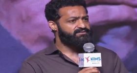 OTT Movie: స్టార్ హీరోయిన్ దగ్గర చిక్కుకున్న పొలిటీషియన్..ఓటీటీలో సెన్సేషన్ క్రియేట్ చేస్తున్న సినిమా..!