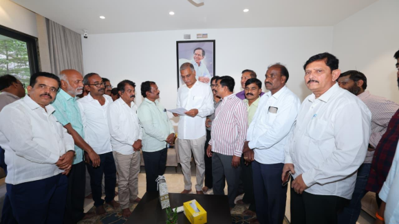 RTC Workers Issues: రిటైర్డ్ ఉద్యోగుల సొమ్ముపై రేవంత్ సర్కార్ కన్ను? హరీశ్ రావు సంచలన కామెంట్స్!