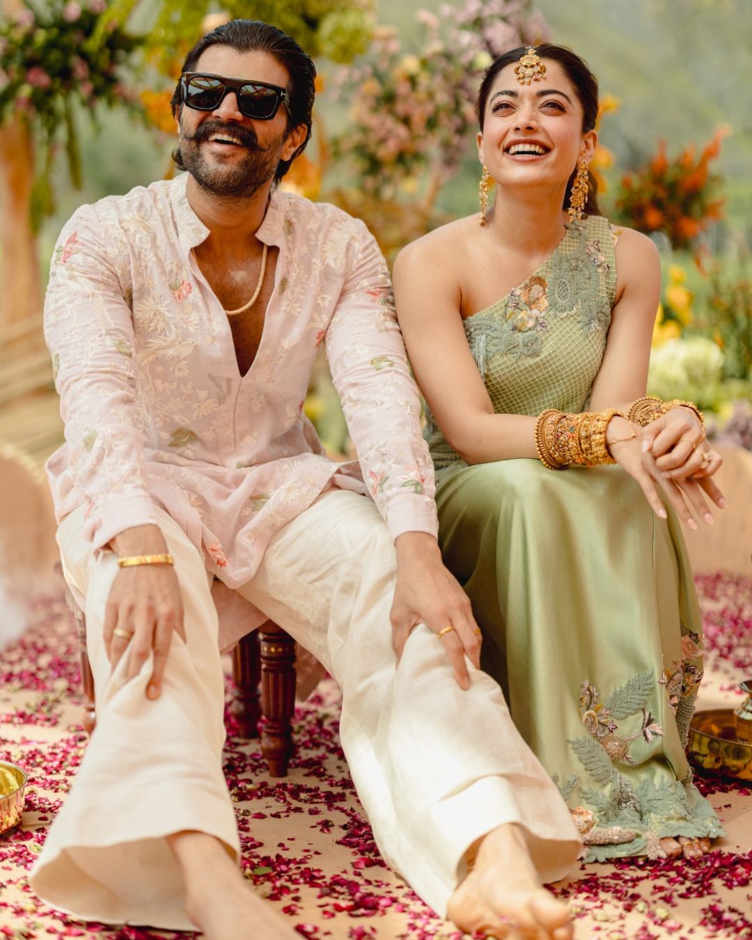 Rashmika Manadanna : హల్దీ వేడుకలో విరోష్ జంట ఎంత క్యూట్ గా ఉన్నారో.. ఫోటోలు వైరల్..