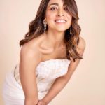 Shriya Saran : బార్బీ డాల్ లా శ్రీయ శరన్..రెండు కళ్లు చాలట్లేదు మావా..!
