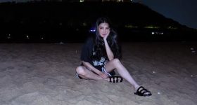 Shruthi Haasan : బీచ్ లో ఫ్రెండ్స్ తో ఎంజాయ్ చేస్తున్న శృతి.. ఫోటోలు వైరల్..