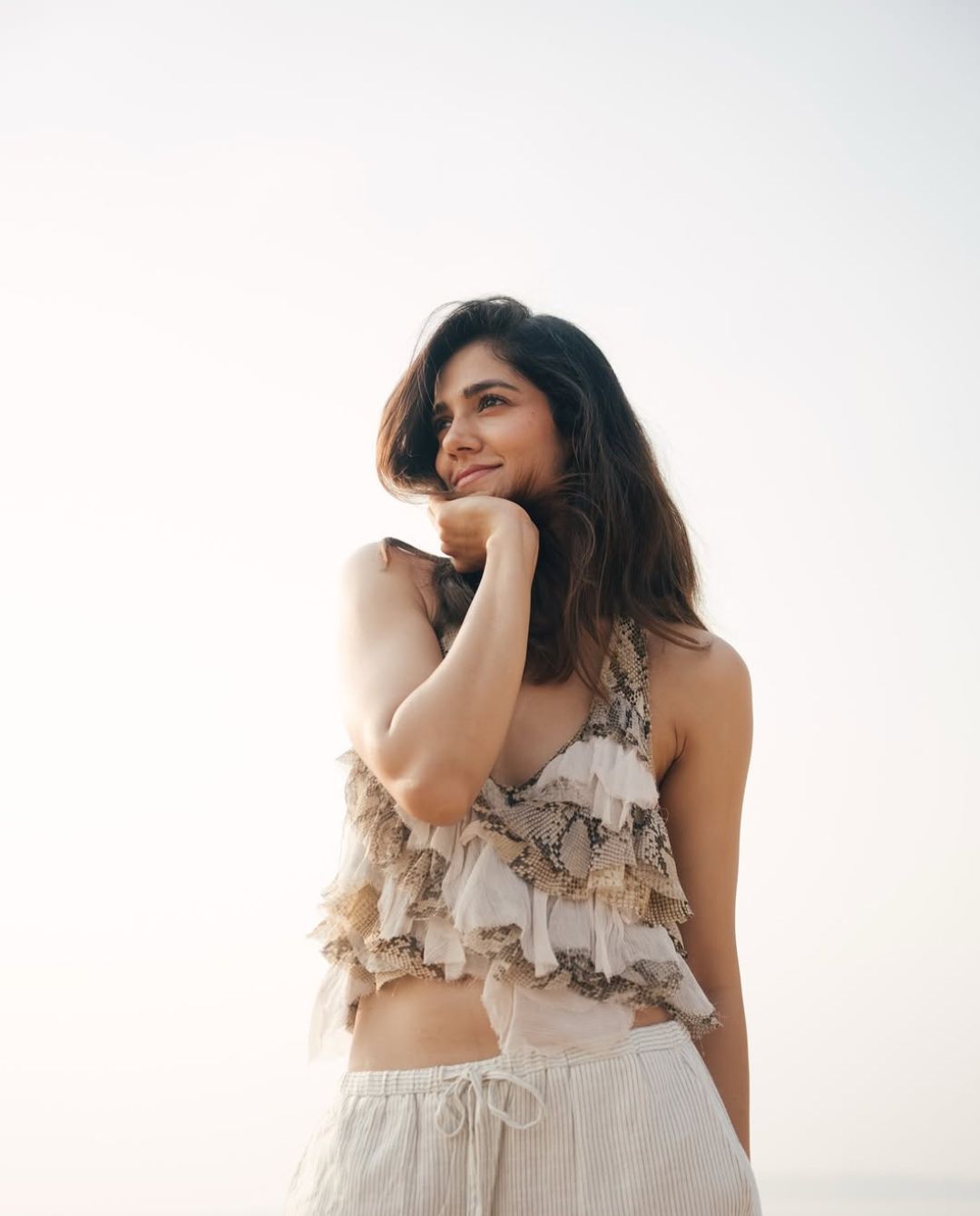 Simran Choudhary: ట్రెండీ ఫోజులతో కుర్రకారుకు నిద్ర లేకుండా చేస్తున్న సిమ్రాన్