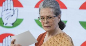 Sonia Gandhi: ఆసుపత్రిలో సోనియాగాంధీ.. వైద్యుల ట్రీట్‌మెంట్, అధినేత్రి కోలుకోవాలంటూ కార్యకర్తల పూజలు