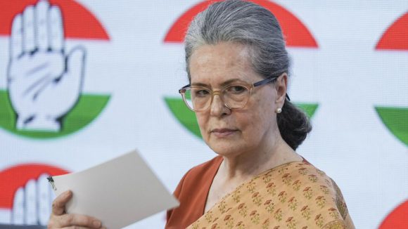 Sonia Gandhi: ఆసుపత్రిలో సోనియాగాంధీ.. వైద్యుల ట్రీట్‌మెంట్, అధినేత్రి కోలుకోవాలంటూ కార్యకర్తల పూజలు