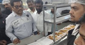 Hotel Inspections: హోటళ్లపై అధికారులు తనిఖీలు.. పరిశుభ్రత లేకపోవడంతో రూ.30 వేల జరిమానా
