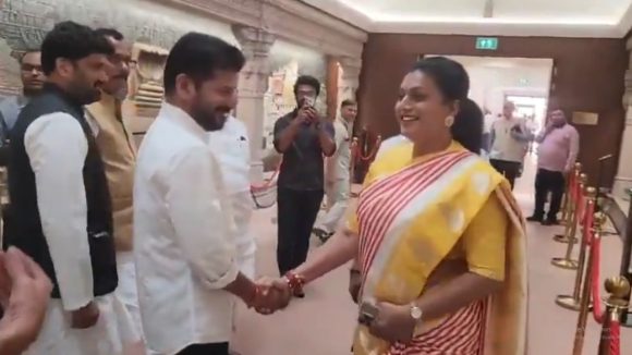 Delhi: ఢిల్లీలో పలకరింపులు.. సీఎం రేవంత్‌రెడ్డికి ఎదురుపడ్డ మాజీ మంత్రి రోజా, హస్తినలో ఏం పని?