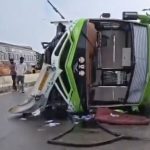Road Accident: ఘోర రోడ్డు ప్రమాదం.. బోల్తాపడిన ట్రావెల్ బస్సు .. స్పాట్‌లో 22 మంది ప్రయాణికులు