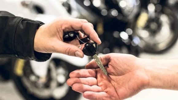 Second Hand Bike Check List: సెకండ్ హ్యాండ్ బైక్ కొనాలనుకుంటున్నారా?.. ఈ చెక్ లిస్ట్ ఫాలో అవ్వండి