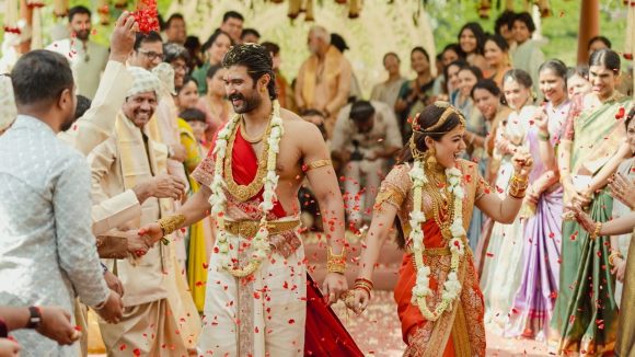 Virosh wedding: మమ్మల్ని పెళ్లికి పిలవచ్చుగా… విరోష్ జంటను ప్రశ్నించిన బుల్లి అభిమాని.. వీడియో వైరల్!