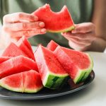 Watermelon: అమృతం అనుకుంటే ప్రమాదమే.. వీళ్లు పొరపాటున కూడా పుచ్చకాయ తినొద్దు!